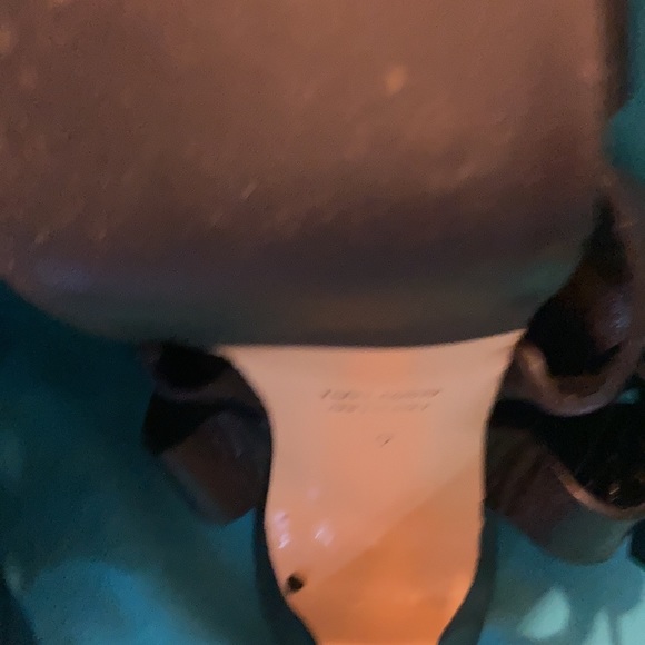 Le Chateau stilletto black leather sandals - Picture 4 of 5